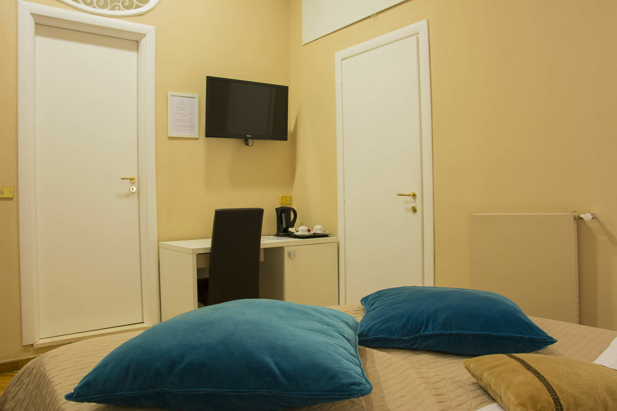 Il Ventre Di Napoli " Costantinopoli" Hotell Exteriör bild